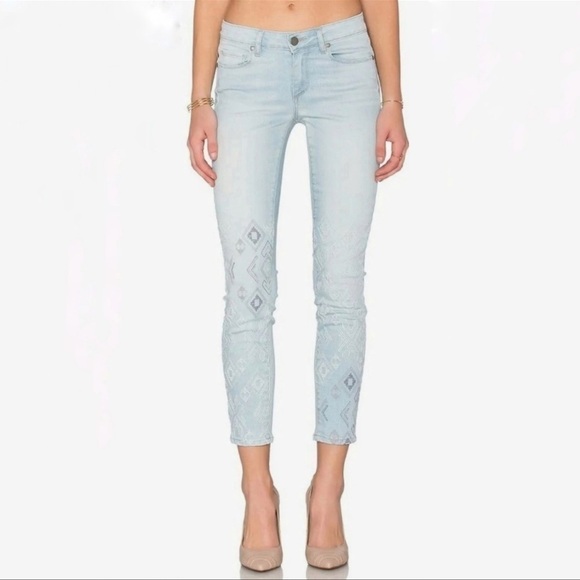 Paige Verdugo Ankle Embroidered Leg Skinny Light Wash Jeans - Picture 1 of 7